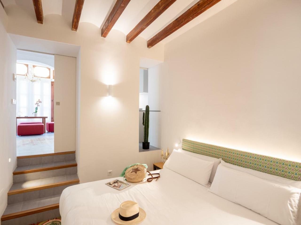 Es Palauet Brandnew One Suite Apartment In Ibiza Center Exterior foto